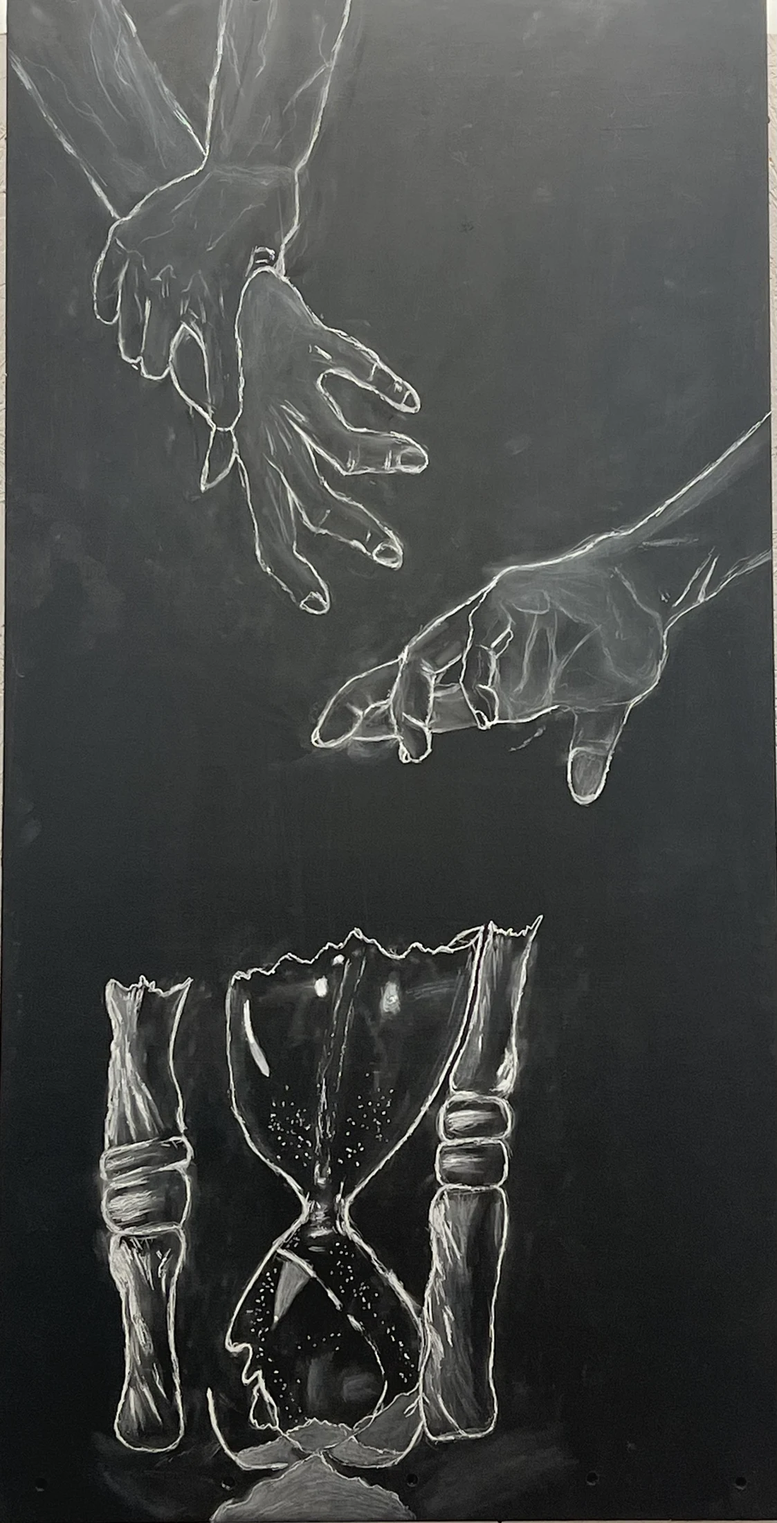 Hands & hourglass